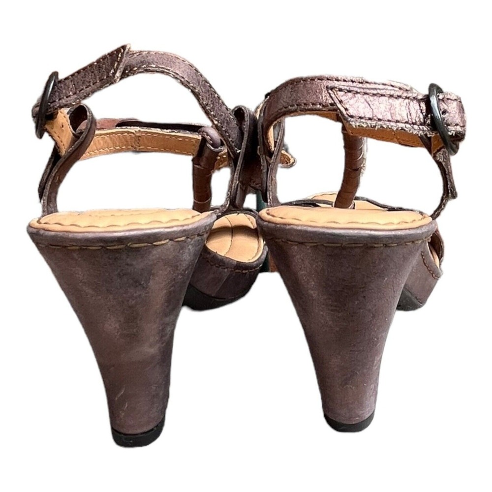 Born Crown Sandals Womens 7M Brown Gold Leather Comfort Double Strap Heel Buckle - Picture 3 of 8